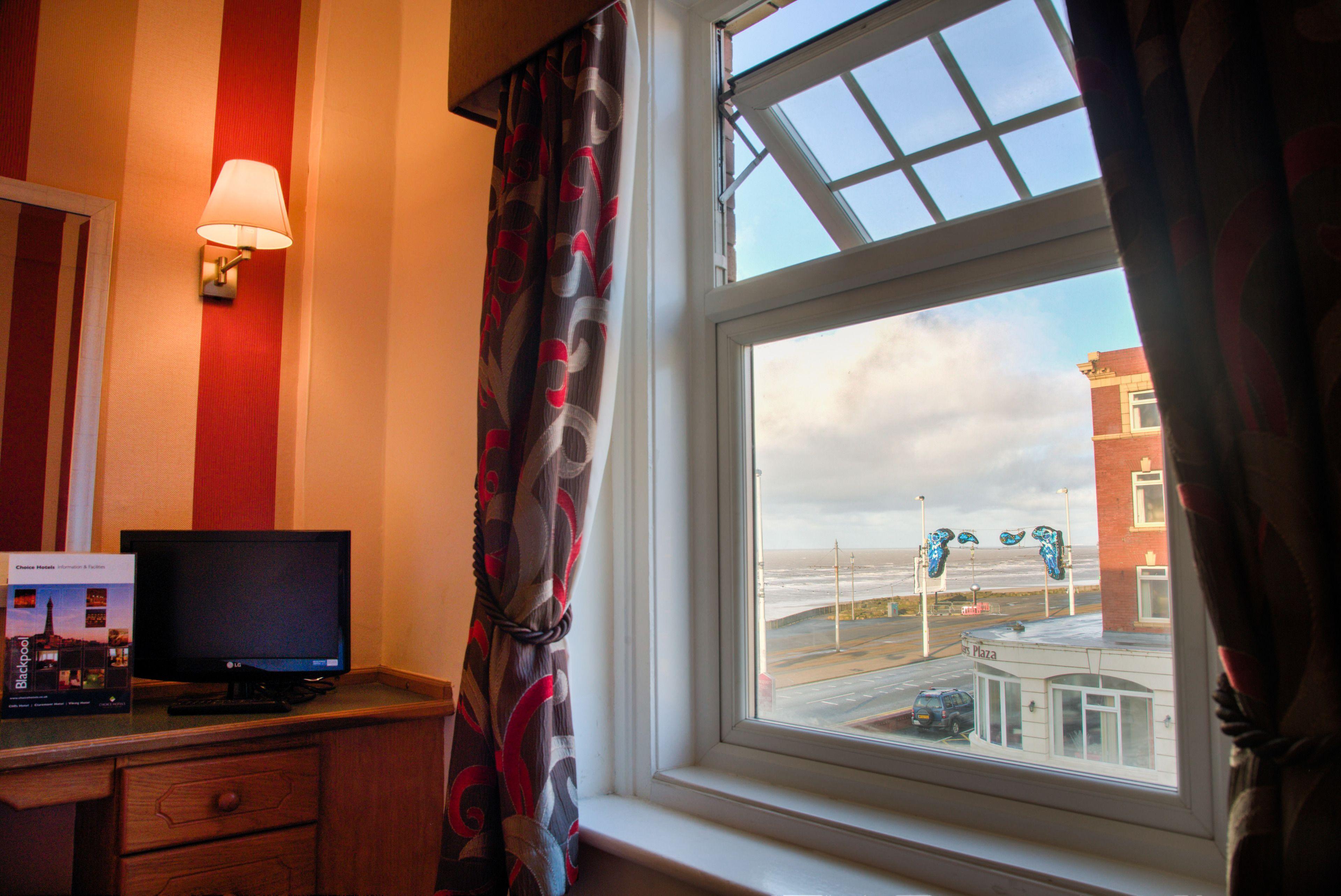 Cliffs Hotel — Photos 2